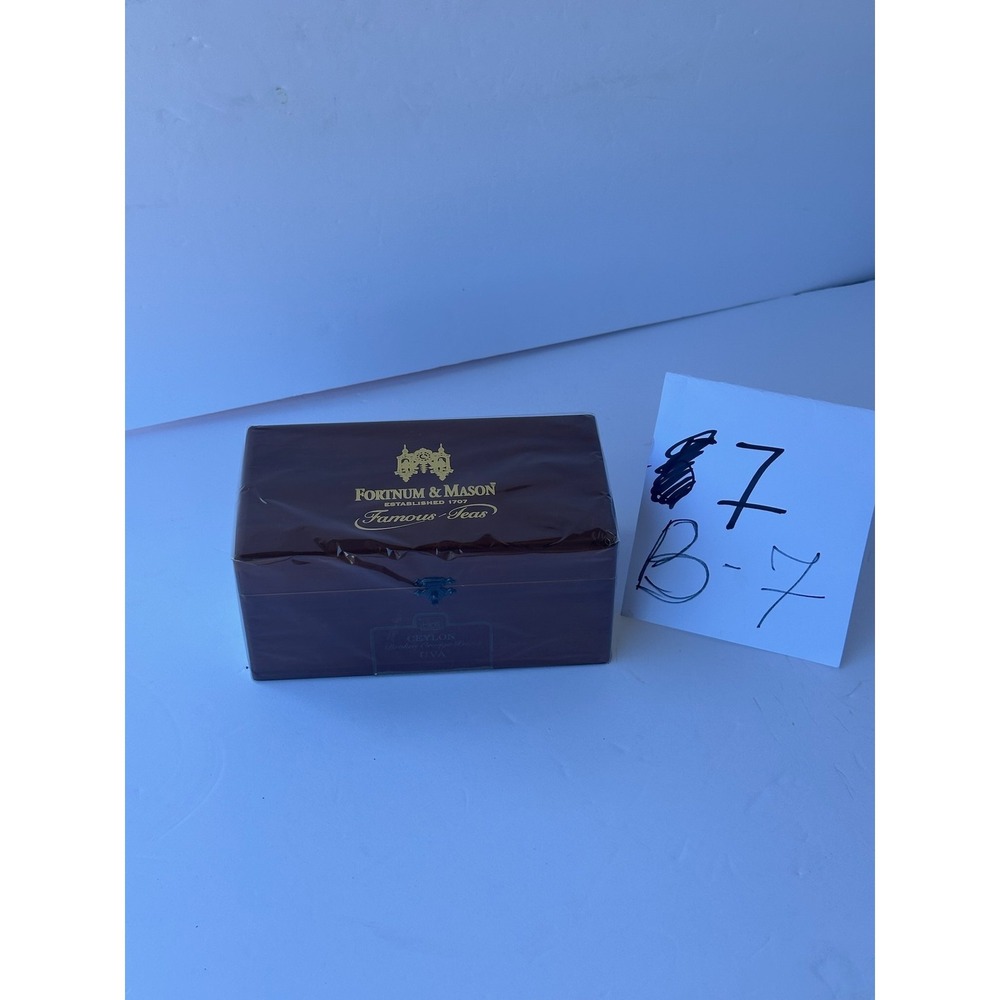 Vintage Fortnum & Mason Famous Teas Ceylon UVA Wooden Box Collectible B-7
